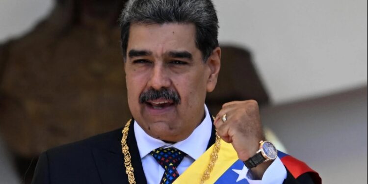Venezuela advierte a EE.UU. sobre un plan para poner explosivos en su Embajada en Caracas