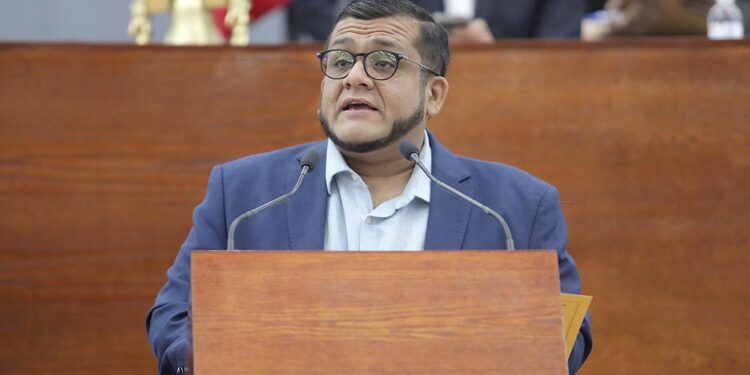 No se permitirán aumentos excesivos en impuestos municipales: Roberto García