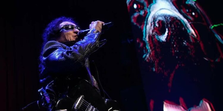 Accidente en concierto de El Tri: pantalla se desploma y obliga a suspender el show en el Auditorio Nacional