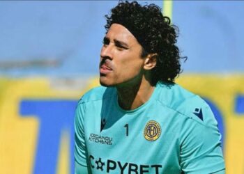 Guillermo Ochoa impone récord en el futbol de Chipre y se convierte en el portero más goleado en cuatro juegos