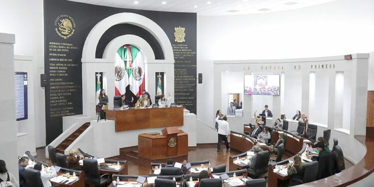 La UASLP se niega a garantizar la paridad de género