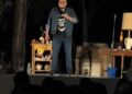 VIDEO | Axel Tejada, standupero potosino, presentó show en el panteón del Saucito