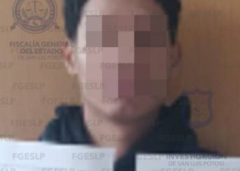 Capturan en la capital potosina a presunto responsable de robo con violencia en tienda de conveniencia