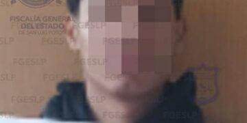 Capturan en la capital potosina a presunto responsable de robo con violencia en tienda de conveniencia