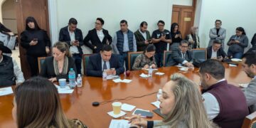Patrones que no avisen de despido o renuncia de un deudor alimentario serán multados