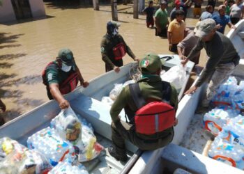 Más de 1,600 personas evacuadas en la Huasteca tras inundaciones
