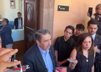 Estudiantes exigen al rector de la UASLP que de la cara