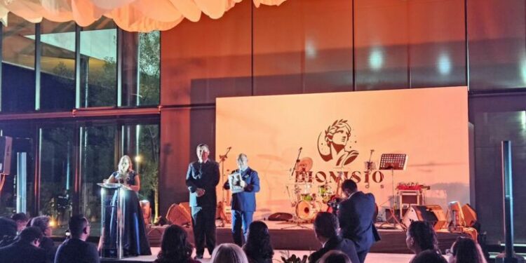 Un homenaje a quienes hacen de cada plato una historia: los Premios Dionisio celebran 50 años de amor por la gastronomía potosina