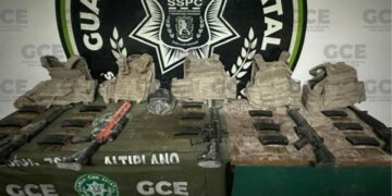 Encuentran en Cedral armas y equipo táctico