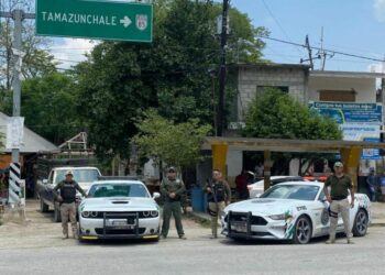 Refuerzan seguridad en carreteras de la Huasteca por festividades de Xantolo 2025
