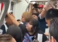 VIDEO | Aficionados de Rayados agreden a una mujer en el metro de Monterrey