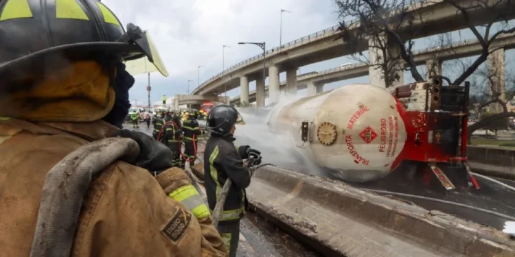 Fiscalía de la CDMX culpa al conductor de la pipa por explosión en Iztapalapa