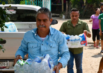 Se refuerzan apoyos a escuelas y familias de San Vicente