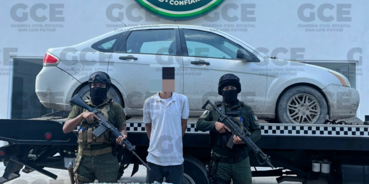 Detienen a hombre con marihuana, “cristal” y “crack” en la colonia Vista Hermosa