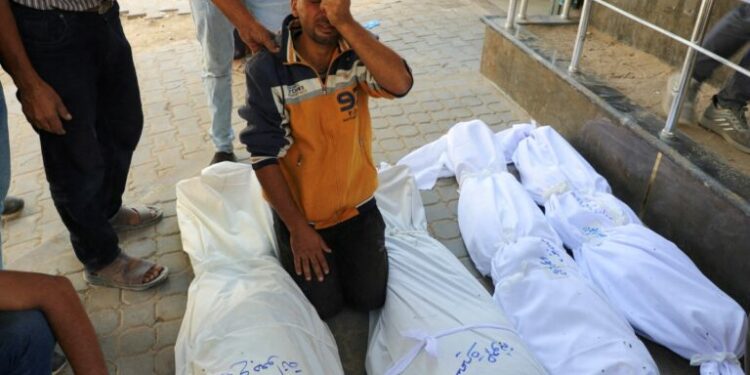 Israel mata a 11 palestinos, incluidos siete niños, pese al alto al fuego en Gaza