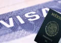 EU quita visa a más de 50 políticos mexicanos
