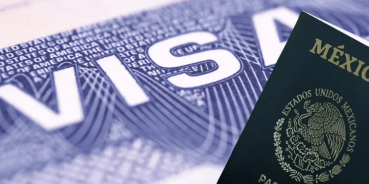 EU quita visa a más de 50 políticos mexicanos