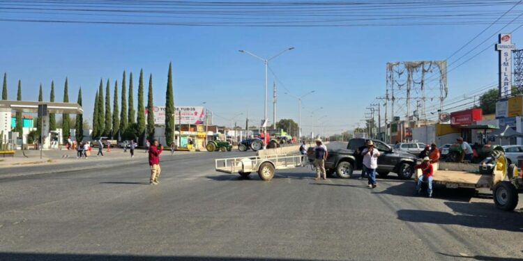 Bloqueos afectan transporte y productividad en San Luis Potosí