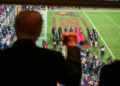 Abuchean a Trump en partido de Commanders vs Lions en Washington