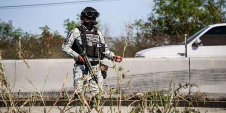 Atacan a fuerzas federales en Guasave, Sinaloa; Harfuch reporta 13 agresores muertos