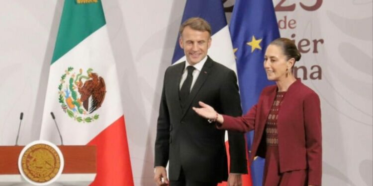 Sheinbaum y Macron firman acuerdos: Francia enviará a México el Códice Azcatitlán