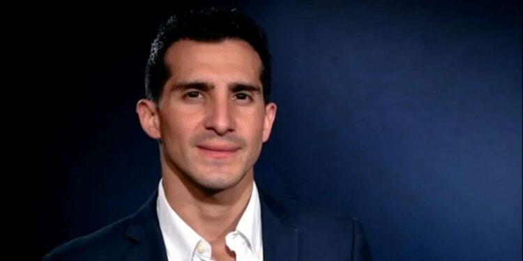 Nuevas acusaciones rodean a Rommel Pacheco: señalan red de contratos públicos que favorecen a su familia