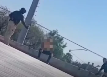 Rescatan a hombre que intentaba quitarse la vida en Av. San Pedro
