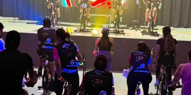 Fiesta Neón de Spinn ilumina los 30 años del Club Libanés Potosino