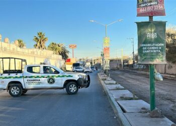 Autoridades atienden fuga de gas en la colonia Bosques de las Flores, en Villa de Pozos
