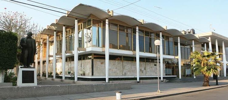 Lista terna para elegir a director o directora de la Facultad de Derecho