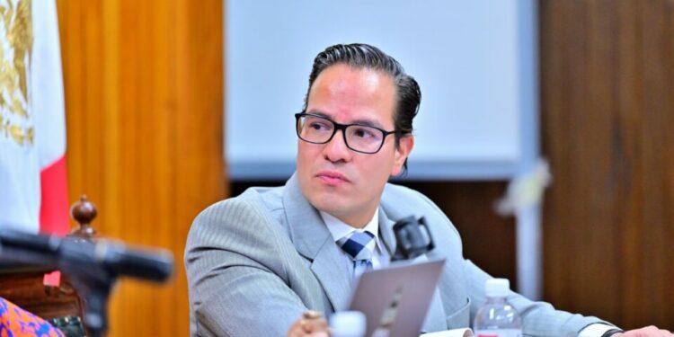 Luis Fernando González fue nombrado magistrado del TFJA pese a ser fiscal electoral del estado