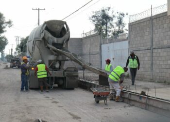 Supervisan obras y preparan más pavimentaciones en la región Media