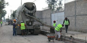 Supervisan obras y preparan más pavimentaciones en la región Media