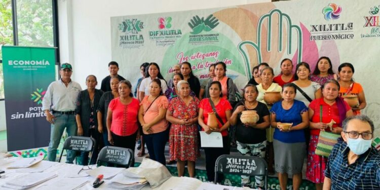 Fonart destina 549 mil pesos en apoyos para artesanas y artesanos de la Huasteca potosina