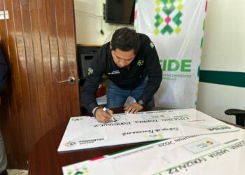 Sifide entrega 350 mil pesos en apoyo a zonas afectadas por inundaciones en Tamazunchale y Axtla