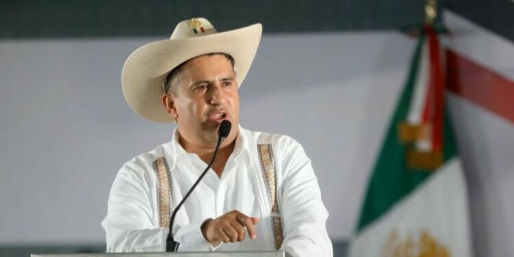 Reportan que fue identificado el asesino de Carlos Manzo: sería familiar de un operador ligado al CJNG