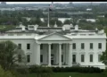 Balean a dos elementos de la Guardia Nacional en Washington, cerca de la Casa Blanca