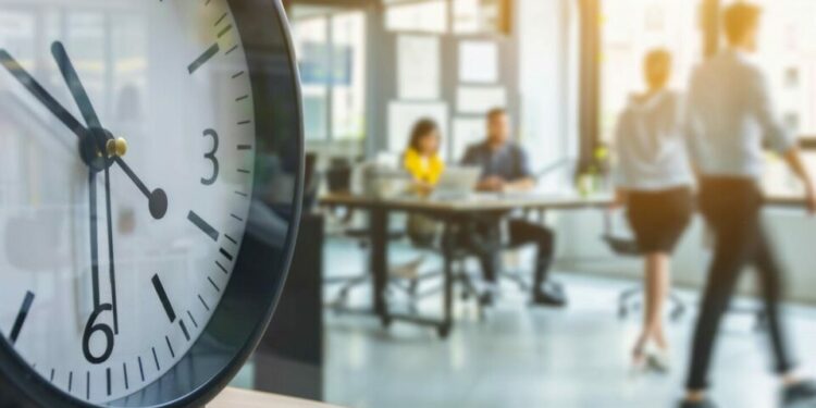 ¡No será 2026! El año que aplicaría la semana laboral de 40 horas en México