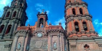 Familias Católicas por San Luis piden cancelar el evento Expediente 6:99 psiquiátrico