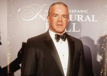 Pemex dio contrato de 745 mdp a empresa del presidente de Miss Universo