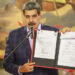 Maduro ordena crear comandos de defensa en caso de ‘lucha armada’ ante despliegue de EE.UU.