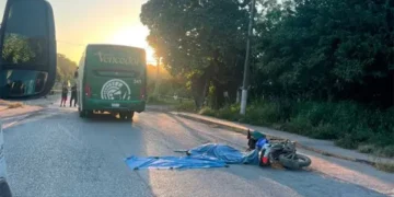 Muere adulto mayor tras ser embestido por autobús en San Vicente