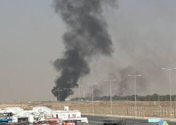 Un piloto muerto tras accidentarse un avión del Ejército indio en el Dubai Airshow