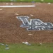 Agentes de migración cercan el estadio de los Dodgers tras el festejo de la Serie Mundial