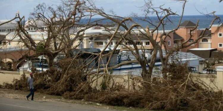 Número de muertos por huracán Melissa en Jamaica asciende a 45; hay 15 desaparecidos