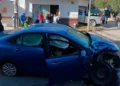 Camioneta termina dentro de una pastelería tras fuerte choque