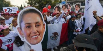 ‘No es nuestra manera de actuar’: Sheinbaum niega acarreo en el evento del Zócalo