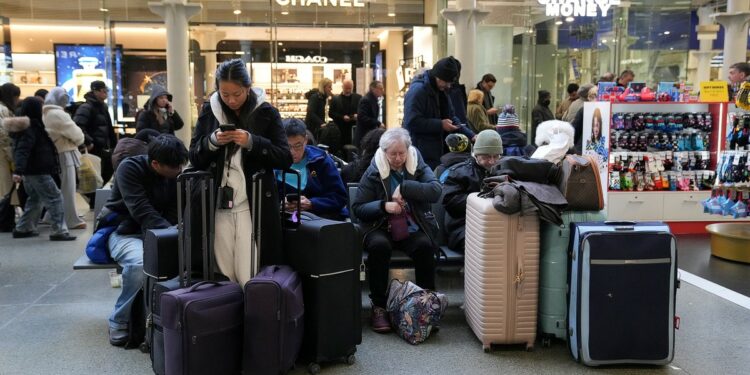 Suspenden los trenes entre Londres, París, Ámsterdam y Bruselas; reportan incidente técnico en túnel bajo el canal de la Mancha