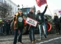 Protestas masivas de agricultores contra el acuerdo con el Mercosur paralizan Bruselas durante la cumbre de la Unión Europea