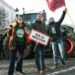 Protestas masivas de agricultores contra el acuerdo con el Mercosur paralizan Bruselas durante la cumbre de la Unión Europea